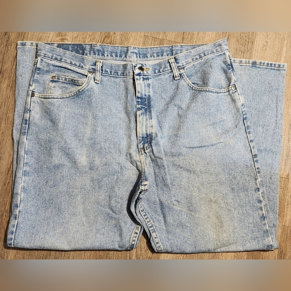 Wrangler Jeans Relaxed Fit Light Wash Denim Pants Classic Mens Size 40x30 - Picture 2 of 11